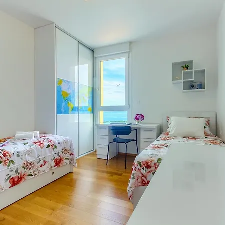 Διαμέρισμα Sea Smile With Garage Parking *